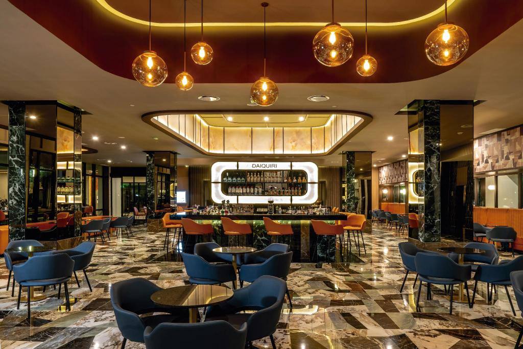 Hotel Riu Palace Kukulkan: Bar/lounge