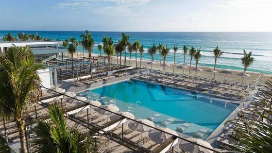 Hotel Riu Ventura: Swimming pool