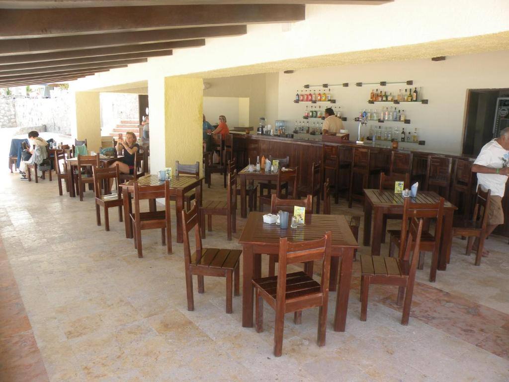 Hotel Sol y Mar: Food and beverages