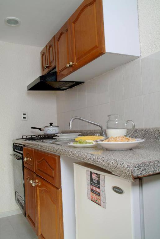 Hotel & Suites Nader: Kitchen