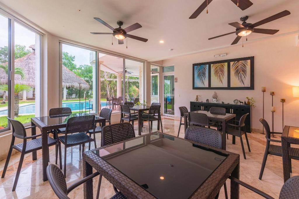 Hotel Villa Palmeras Cancun: Dining