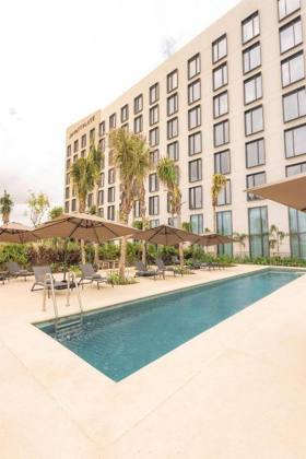 Hyatt Place Cancun Airport: Swimming pool