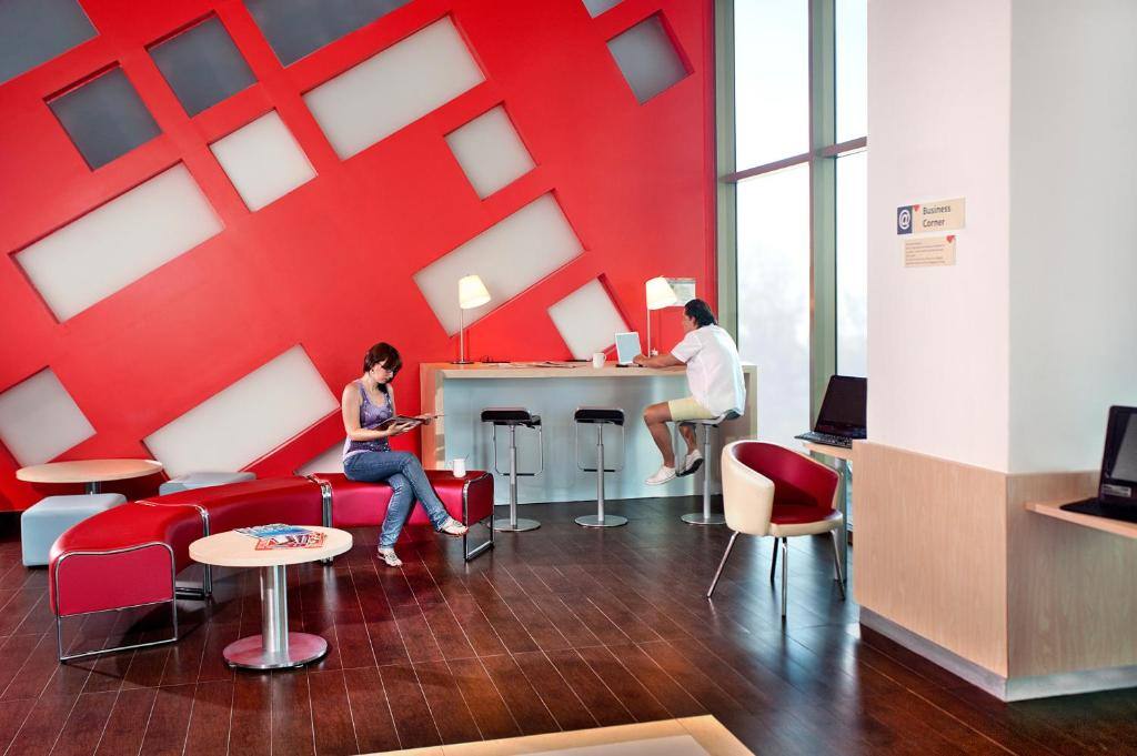 ibis Cancun Centro Hotel: Business center
