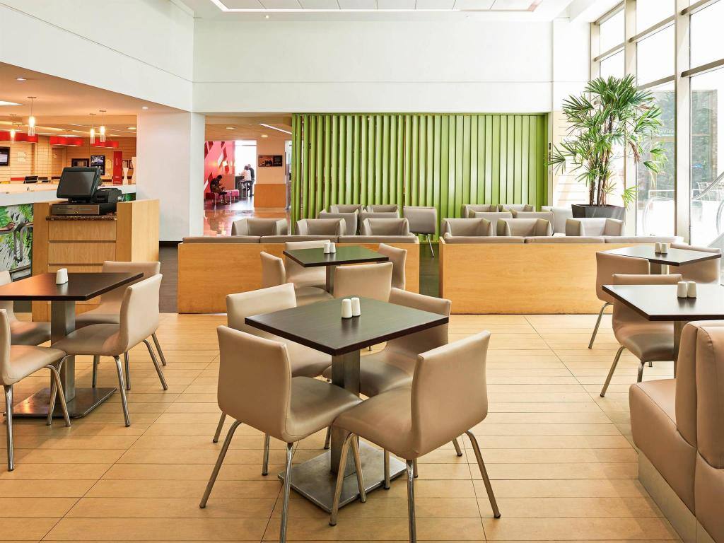 ibis Cancun Centro Hotel: Coffee shop