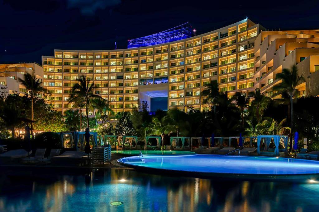 Live Aqua Cancun: Exterior view
