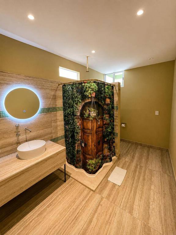 Lol-Ha Cancun Hotel Boutique: Shower
