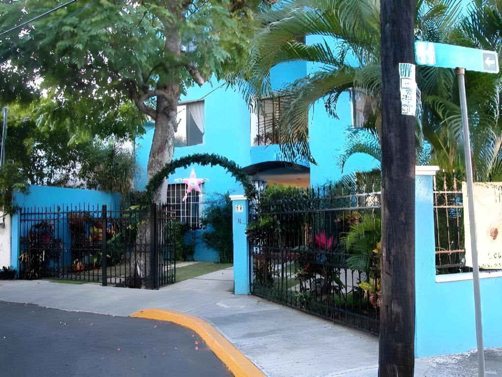Los Girasoles: Exterior view