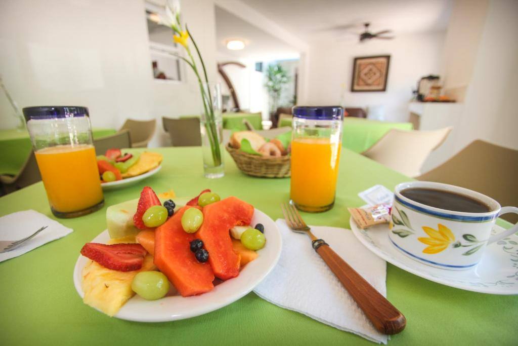 Los Girasoles: Restaurant