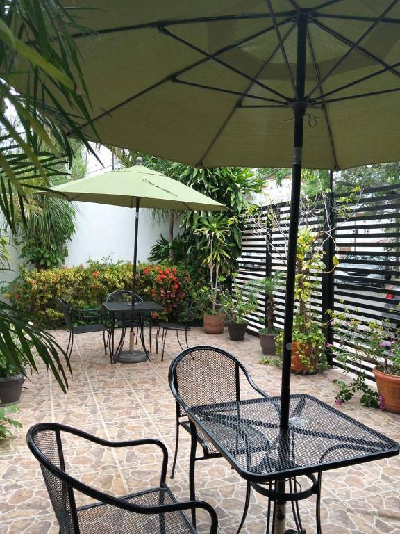 Los Girasoles: Property views