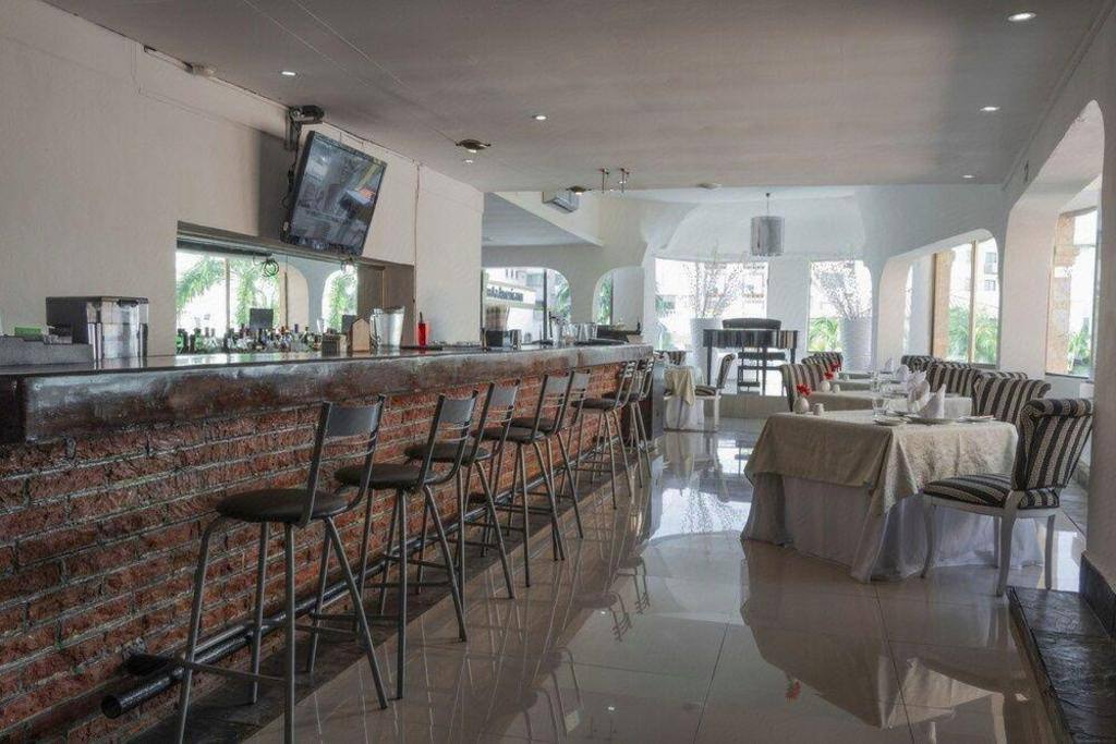 Mayafair Design Hotel: Dining