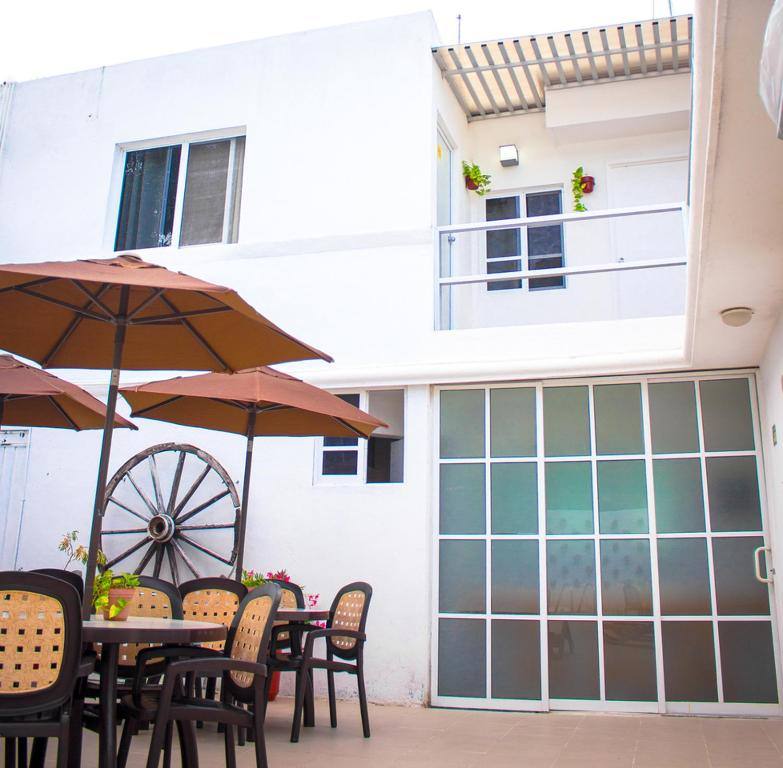Moloch Hostel y Suites: Property views