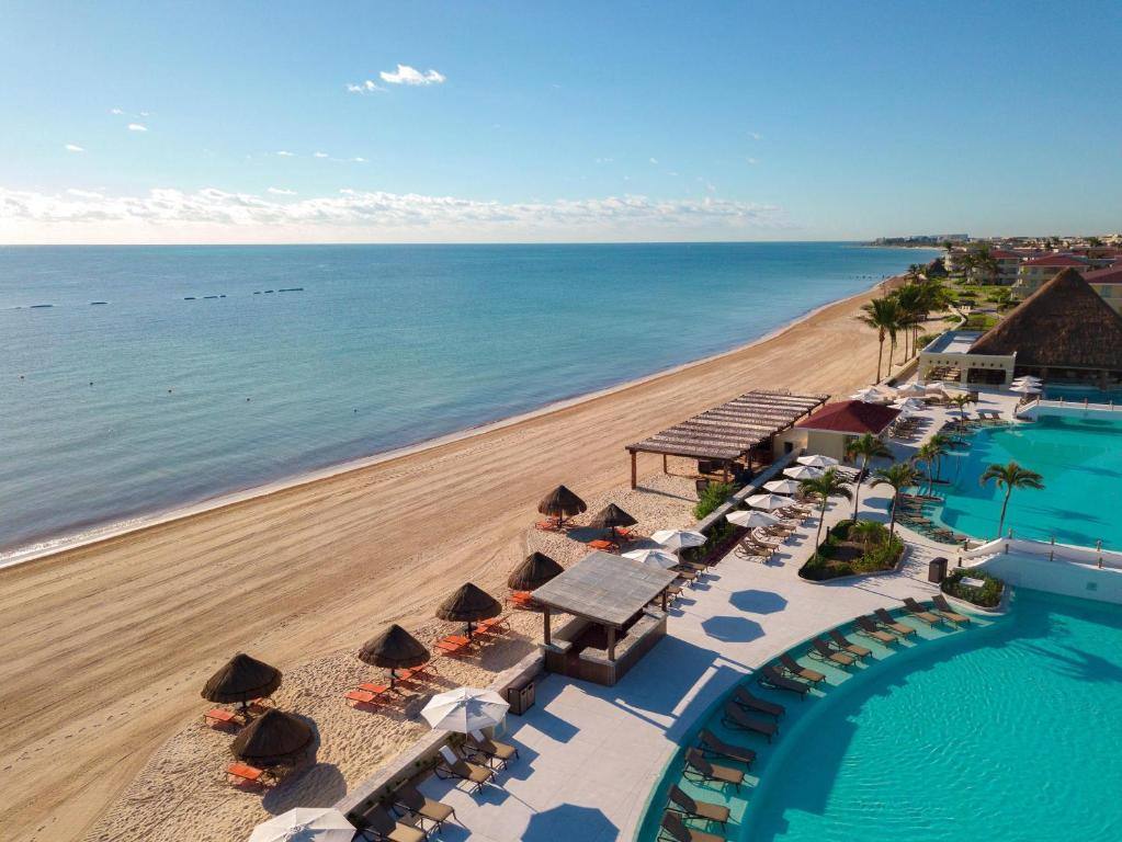 Moon Palace Cancun: Beach