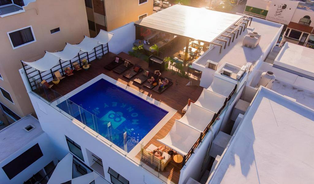Nomads Hostel, Hotel & Rooftop Pool: Property views