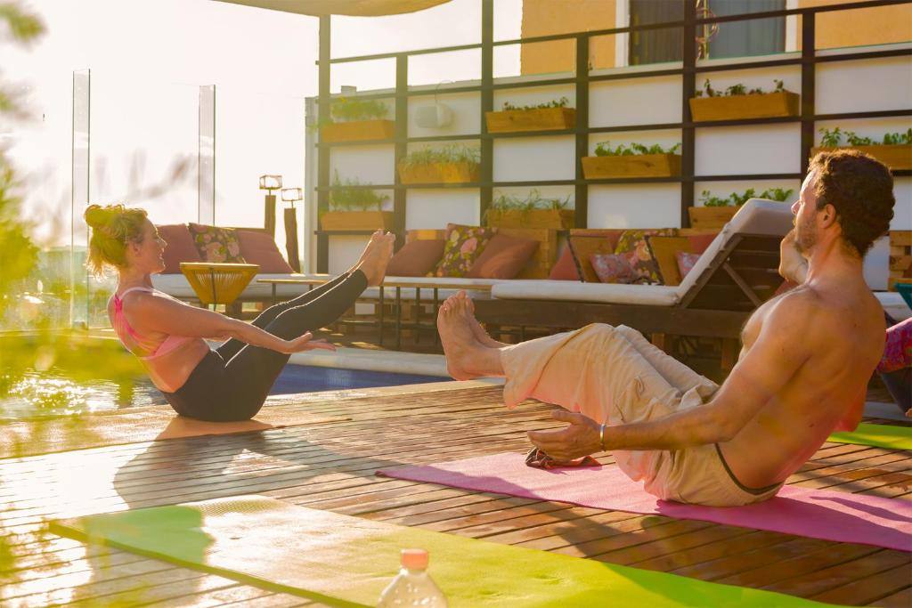 Nomads Hostel, Hotel & Rooftop Pool: Attractions