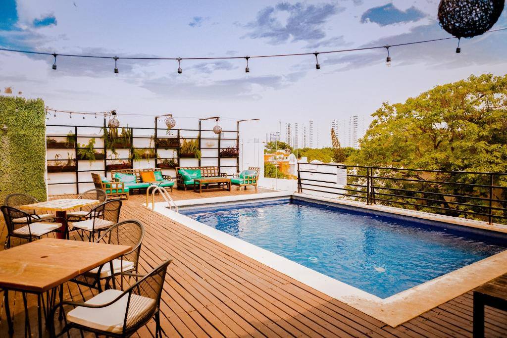Nomads Hostel, Hotel & Rooftop Pool: View