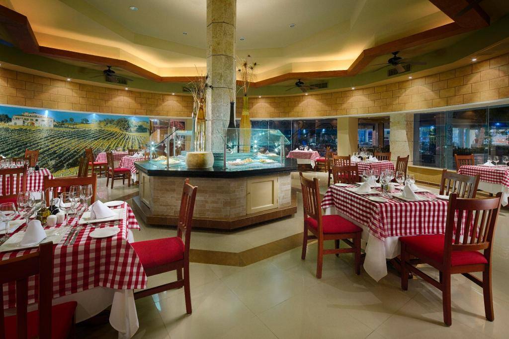 Occidental Costa Cancun: Restaurant