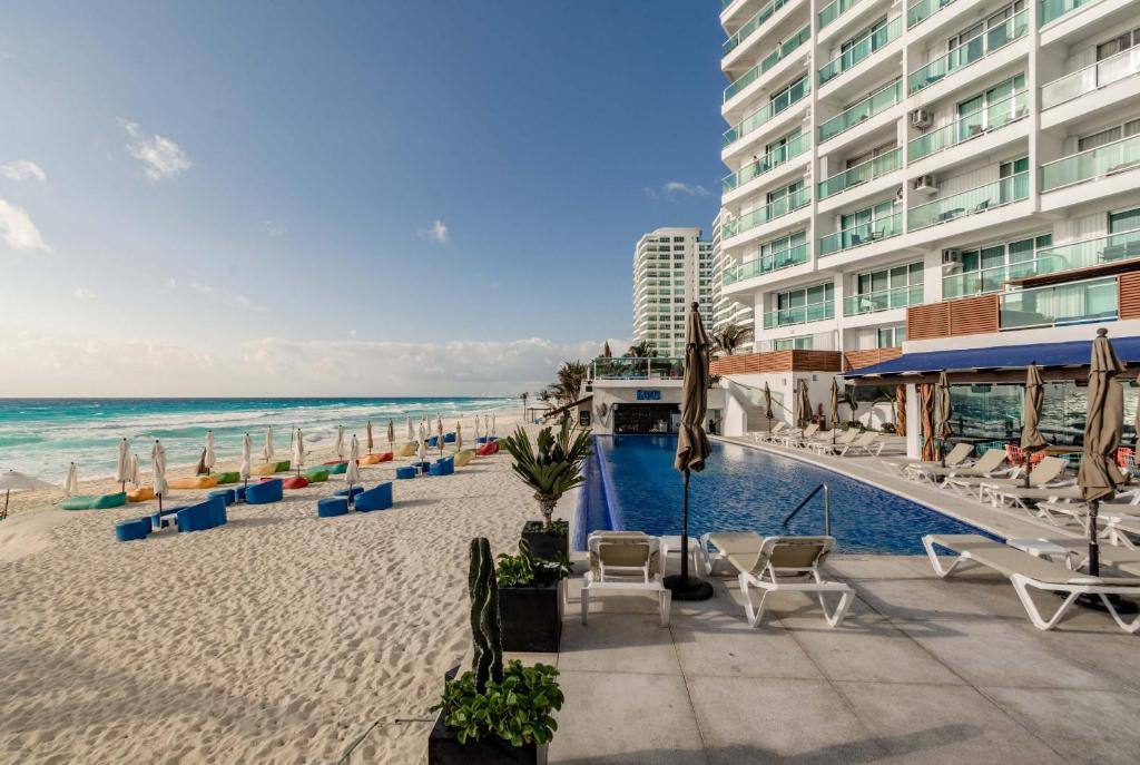 Ocean Dream Cancun by GuruHotel: Swimming pool