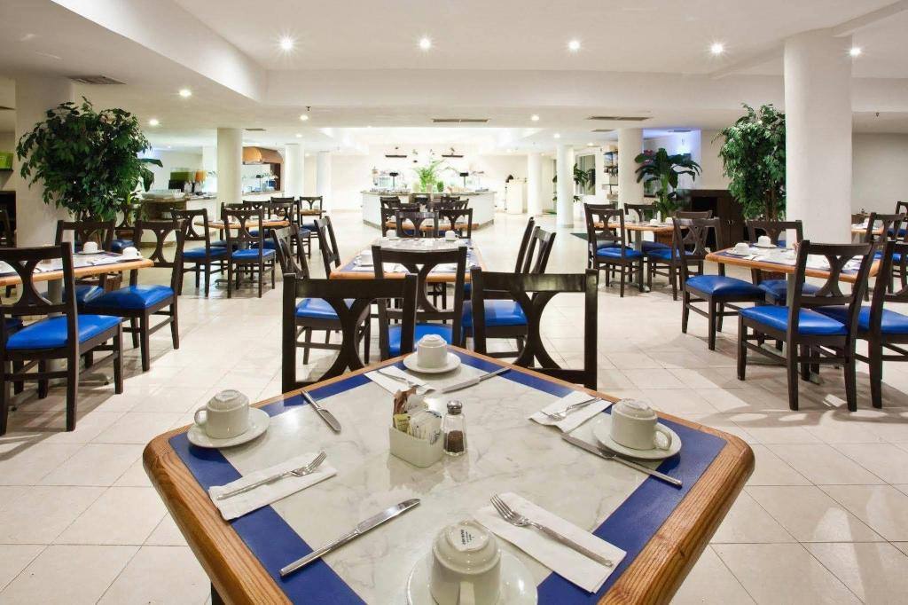 Ocean View Cancun Arenas: Dining