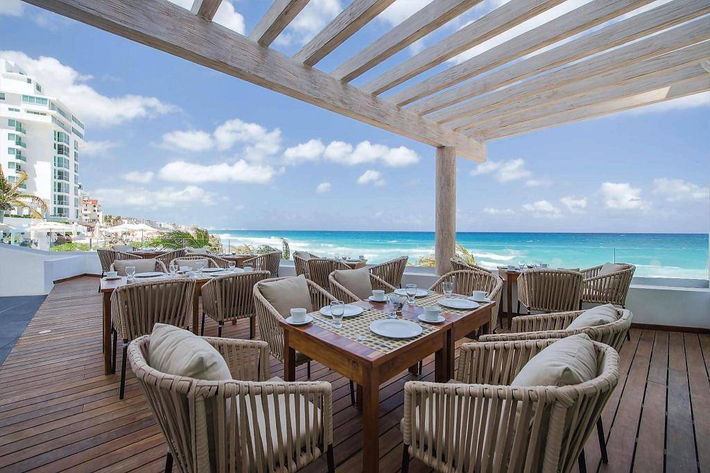 Óleo Cancún Playa: Food and beverages