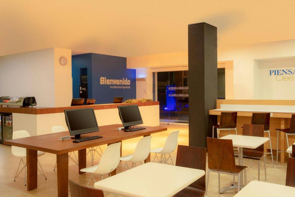 One Cancun Centro: Lobby