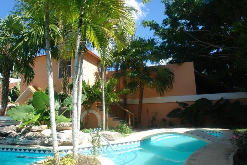 Residencia Los Encantos: Facility photos