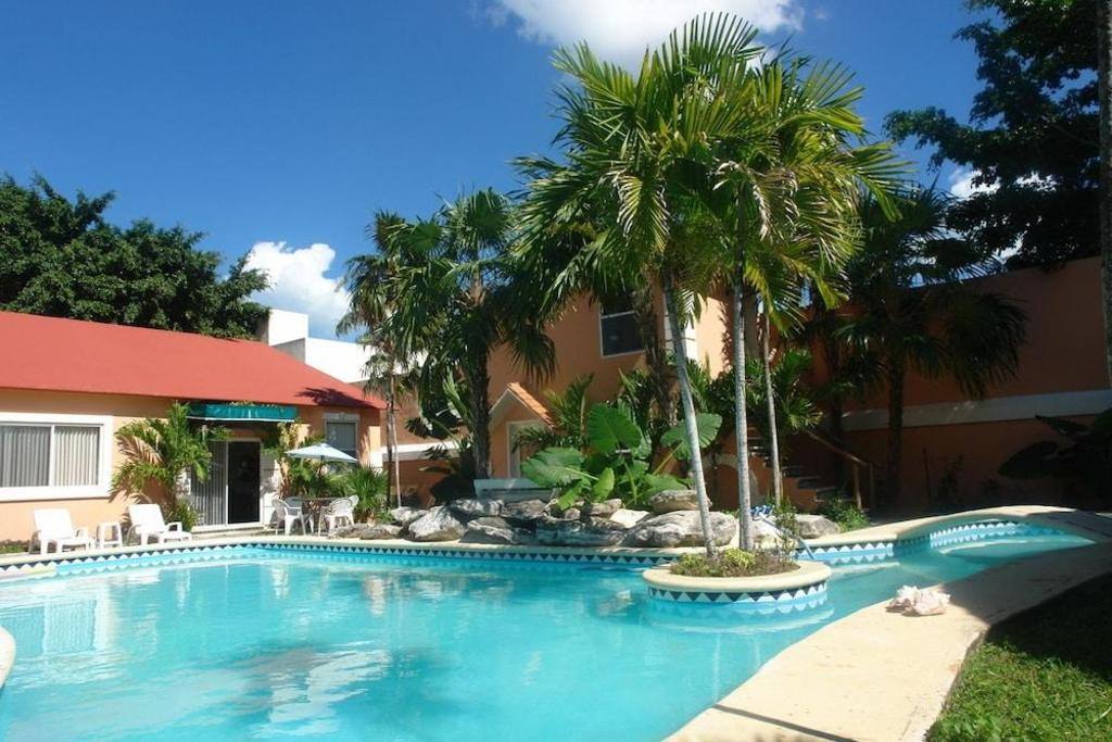 Residencia Los Encantos: Facility photos