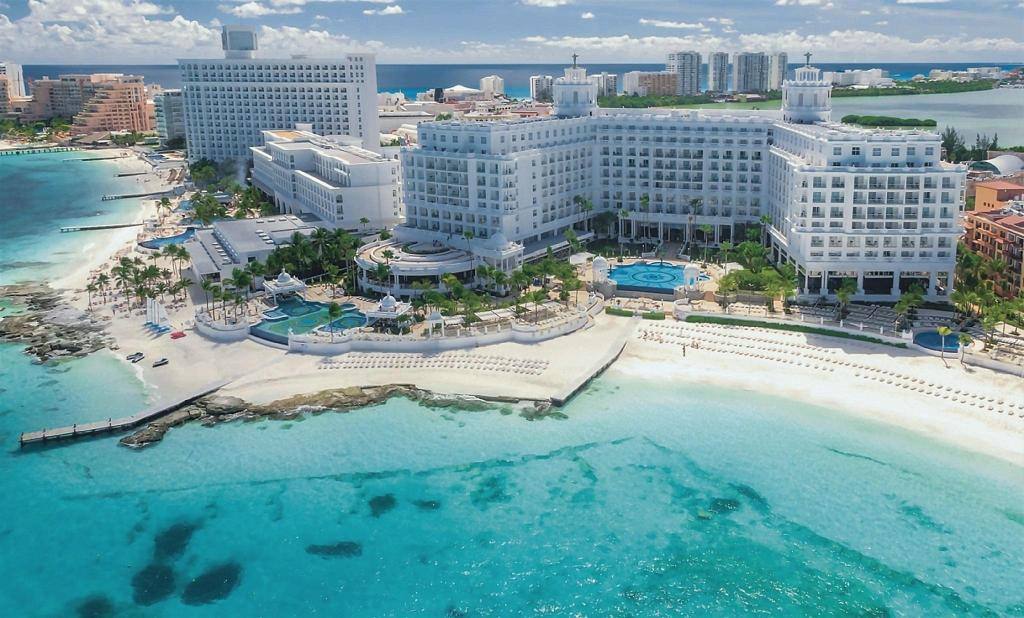 Riu Palace Las Americas All Inclusive - Adults Only: Exterior view