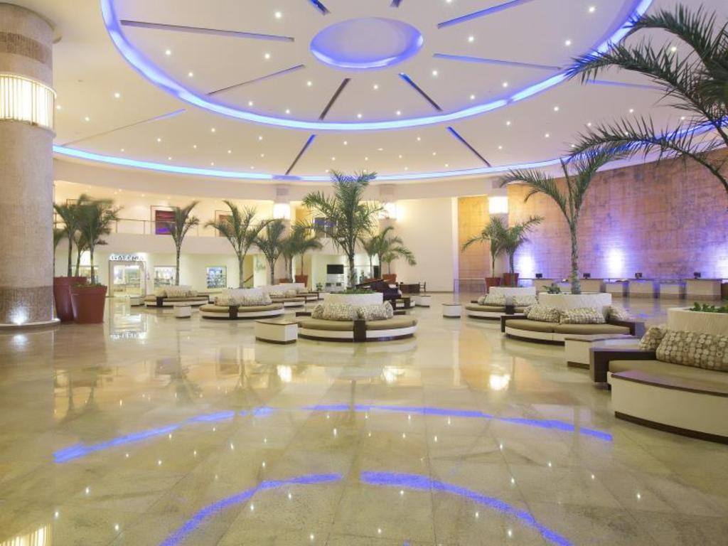 Seadust Cancun Family Resort: Lobby