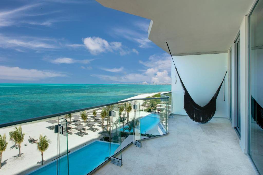 Sls Cancun Hotel & Spa: Balcony/terrace