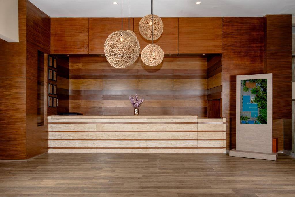 Smart Cancun: Lobby