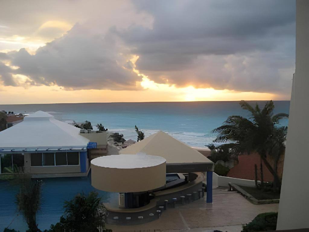 Solymar Beach Resort: View