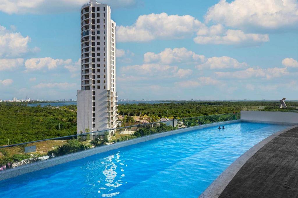 Suites Malecon Cancun: Facility photos