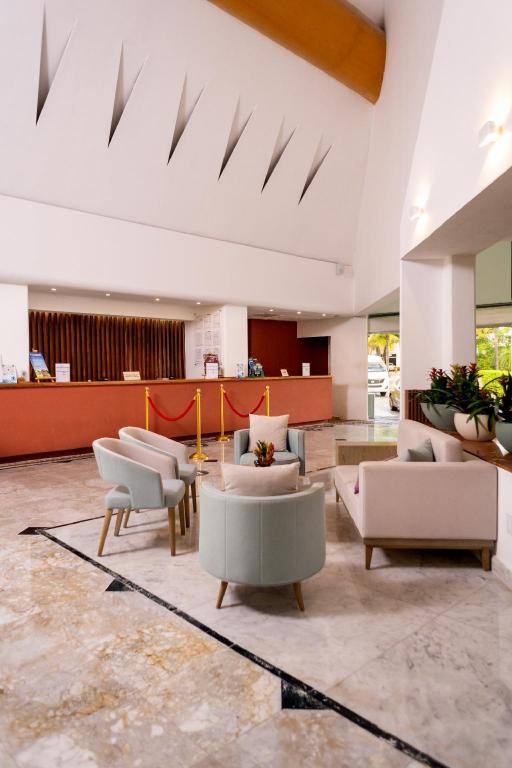 Sunset Marina Resort & Yacht Club: Reception
