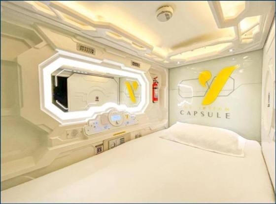 The Yellow Capsule: Other photos