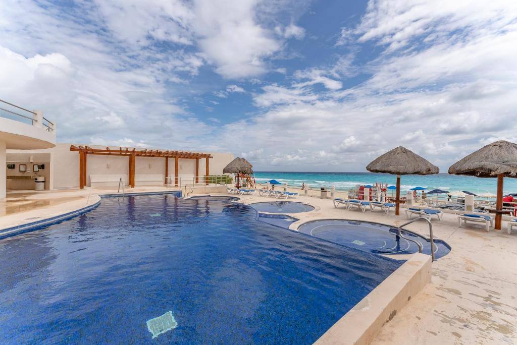 Villas Marlin: Swimming pool