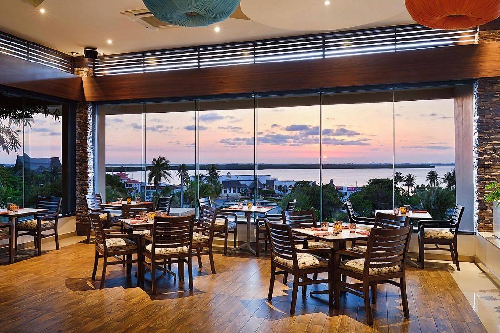 Wyndham Grand Cancun All Inclusive Resort & Villas: Restaurant
