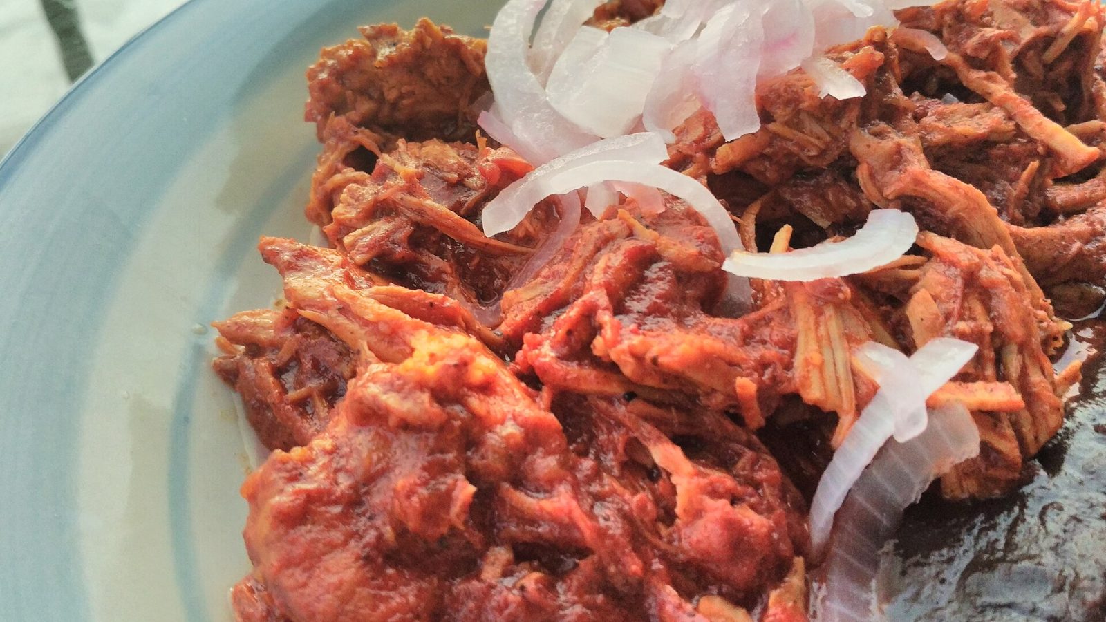 A plate of cochinita pibil