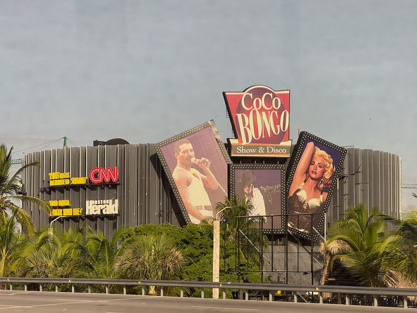 Coco Bongo nightclub entrance