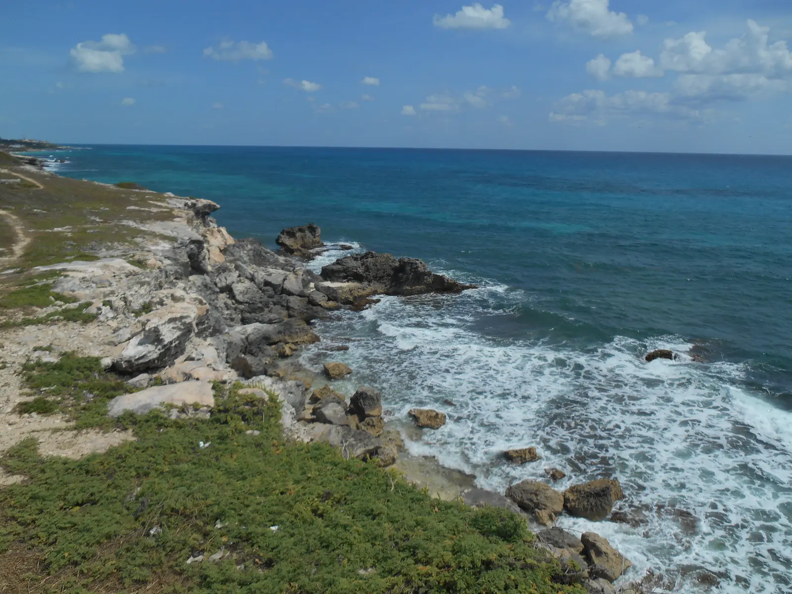Cliffs and turquoise water at Punta Sur on Isla Mujeres