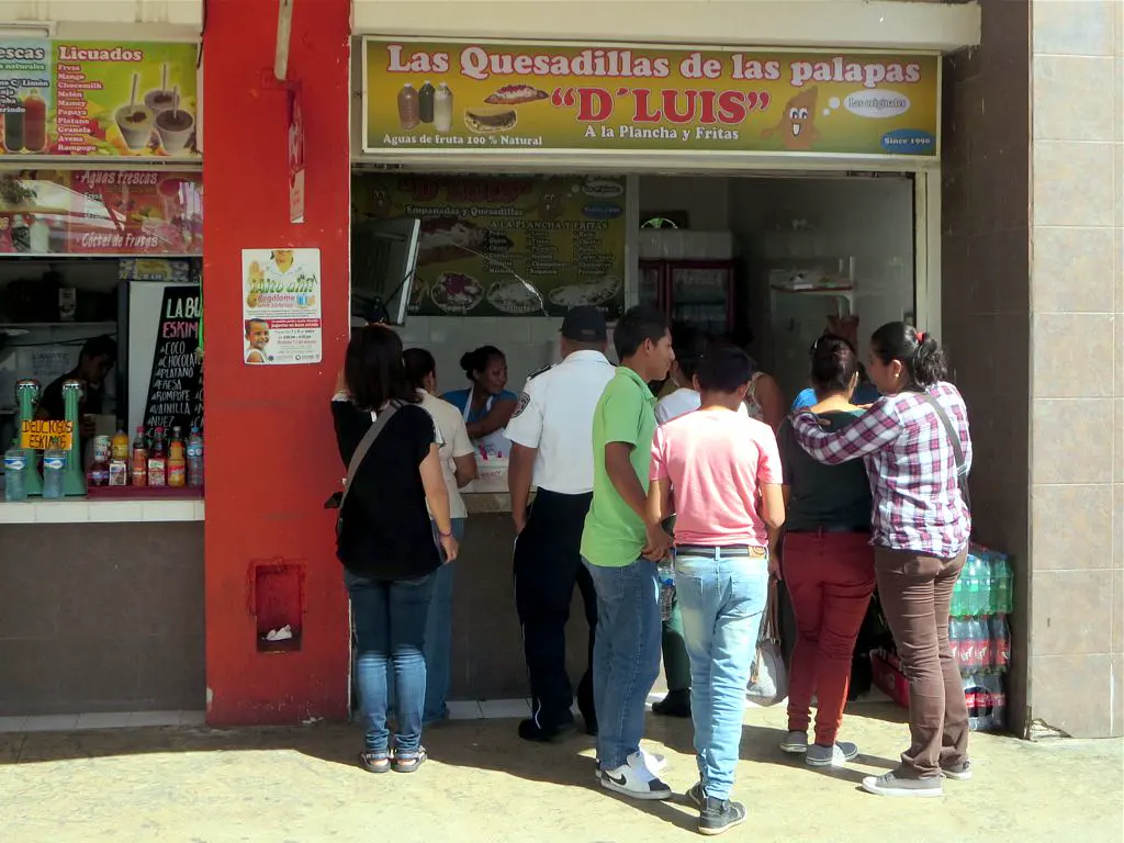 Quesadillas on a grill at Las Quesadillas D'Luis